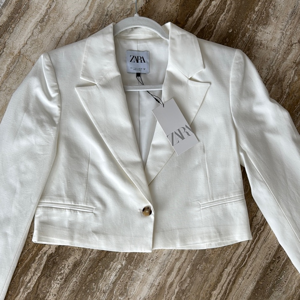 Zara Women's Elegant White Blazer